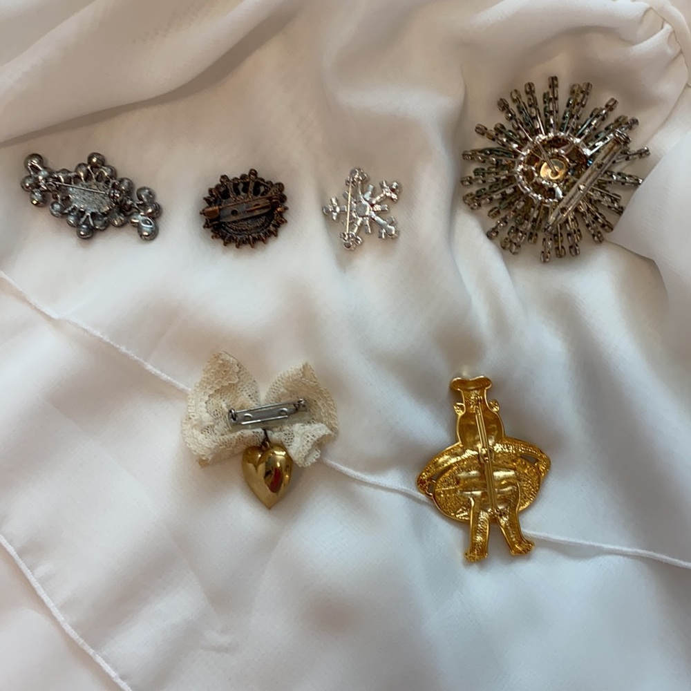 💛BOGO💛 Brooch Pins - Picture 10 of 10